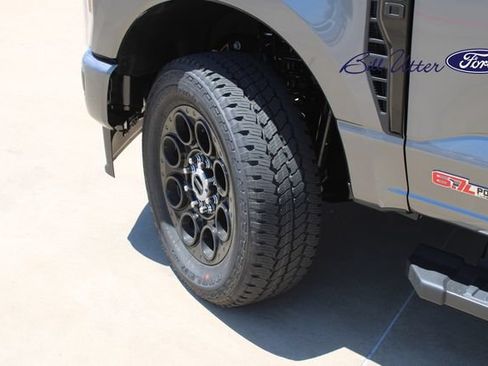 New 2026 Ford F350 Lariat w/ Black Appearance Package AWD/4WD image 5