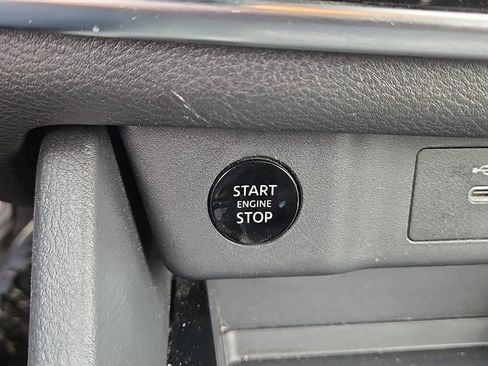 Used 2024 Nissan Rogue SV image 22