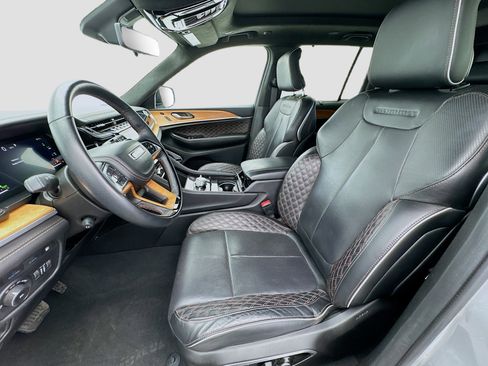 Used 2022 Jeep Grand Cherokee Summit image 13