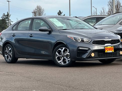 Used 2020 Kia Forte LXS image 2