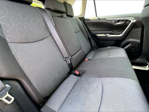 Used 2025 Toyota RAV4 XLE FWD image 26