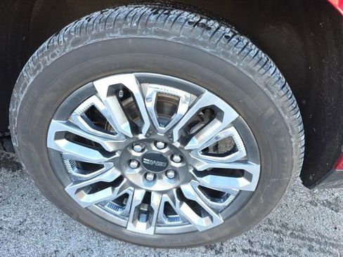 Used 2023 GMC Yukon Denali Ultimate image 39