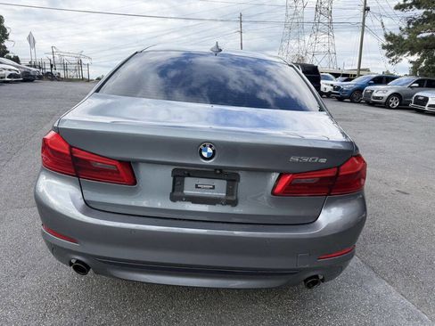 Used 2018 BMW 530e w/ Premium Package 2 RWD image 5