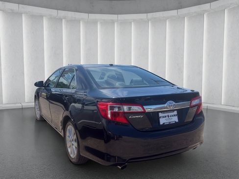 Used 2012 Toyota Camry XLE FWD image 3