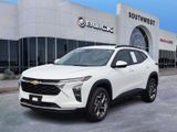 Used 2025 Chevrolet Trax LT w/ Driver Confidence Package image 2