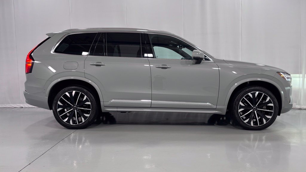 Certified 2025 Volvo XC90 B6 Ultra AWD/4WD image 5