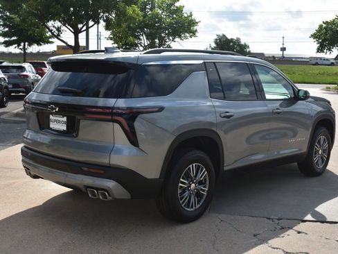 New 2026 Chevrolet Traverse LT w/ LPO, Floor Liner Package FWD image 5