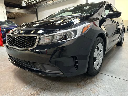 Used 2017 Kia Forte LX image 6