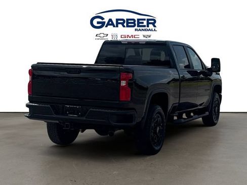 Used 2024 Chevrolet Silverado 2500 LT w/ Midnight Edition AWD/4WD image 5