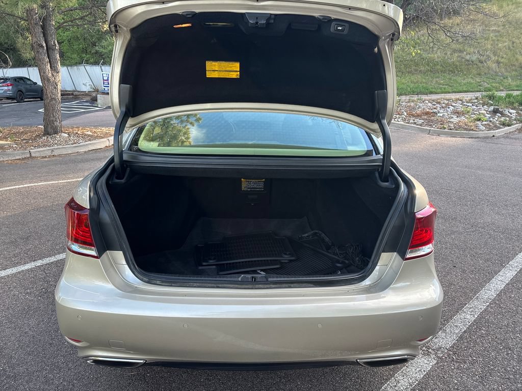 Used 2014 Lexus LS 460 w/ Comfort Package RWD image 13