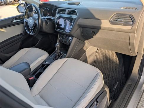 Used 2019 Volkswagen Tiguan SE image 13