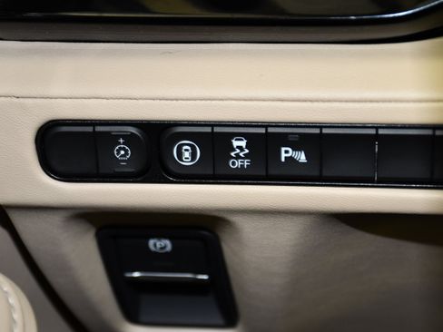 Certified 2025 Acura MDX SH-AWD w/ Technology Package image 35