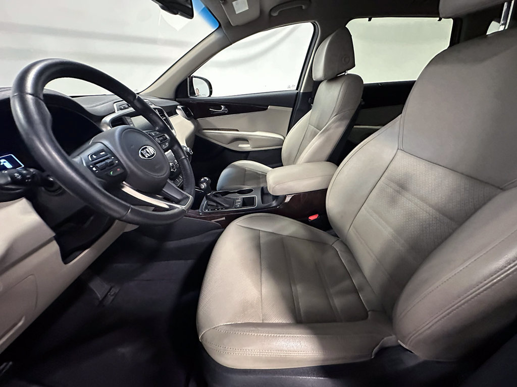Used 2017 Kia Sorento EX FWD image 3