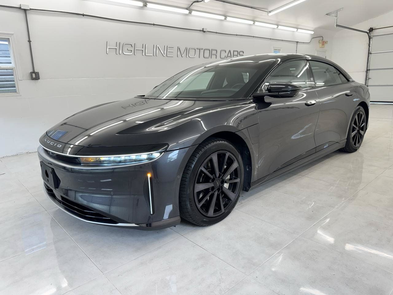 Used 2023 Lucid Air Grand Touring AWD/4WD image 1