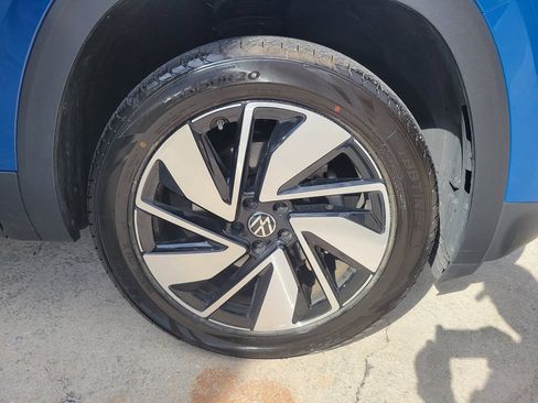 Used 2026 Volkswagen Atlas SE FWD image 14