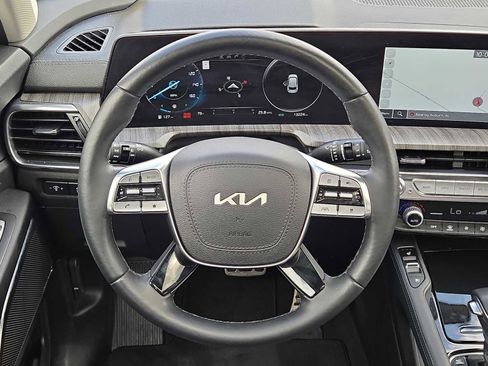 Used 2024 Kia Telluride SX w/ Towing Package image 37