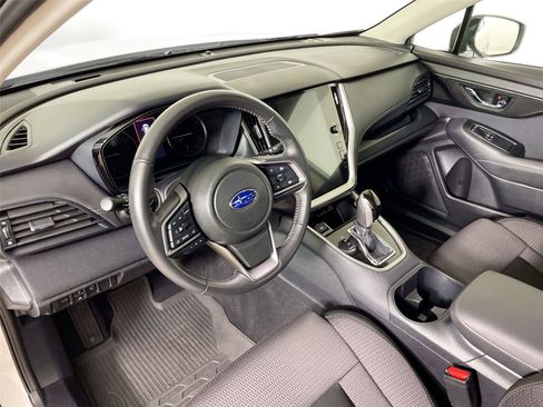 Used 2025 Subaru Outback Premium AWD/4WD image 25