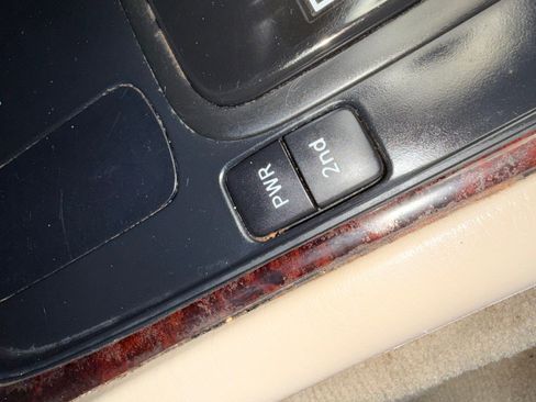 Used 2000 Toyota Land Cruiser AWD/4WD image 98