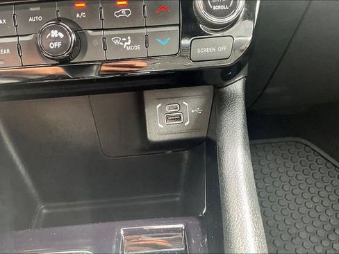 Used 2025 Jeep Compass Trailhawk AWD/4WD image 17