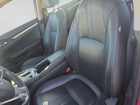 Used 2017 Honda Civic Touring image 9