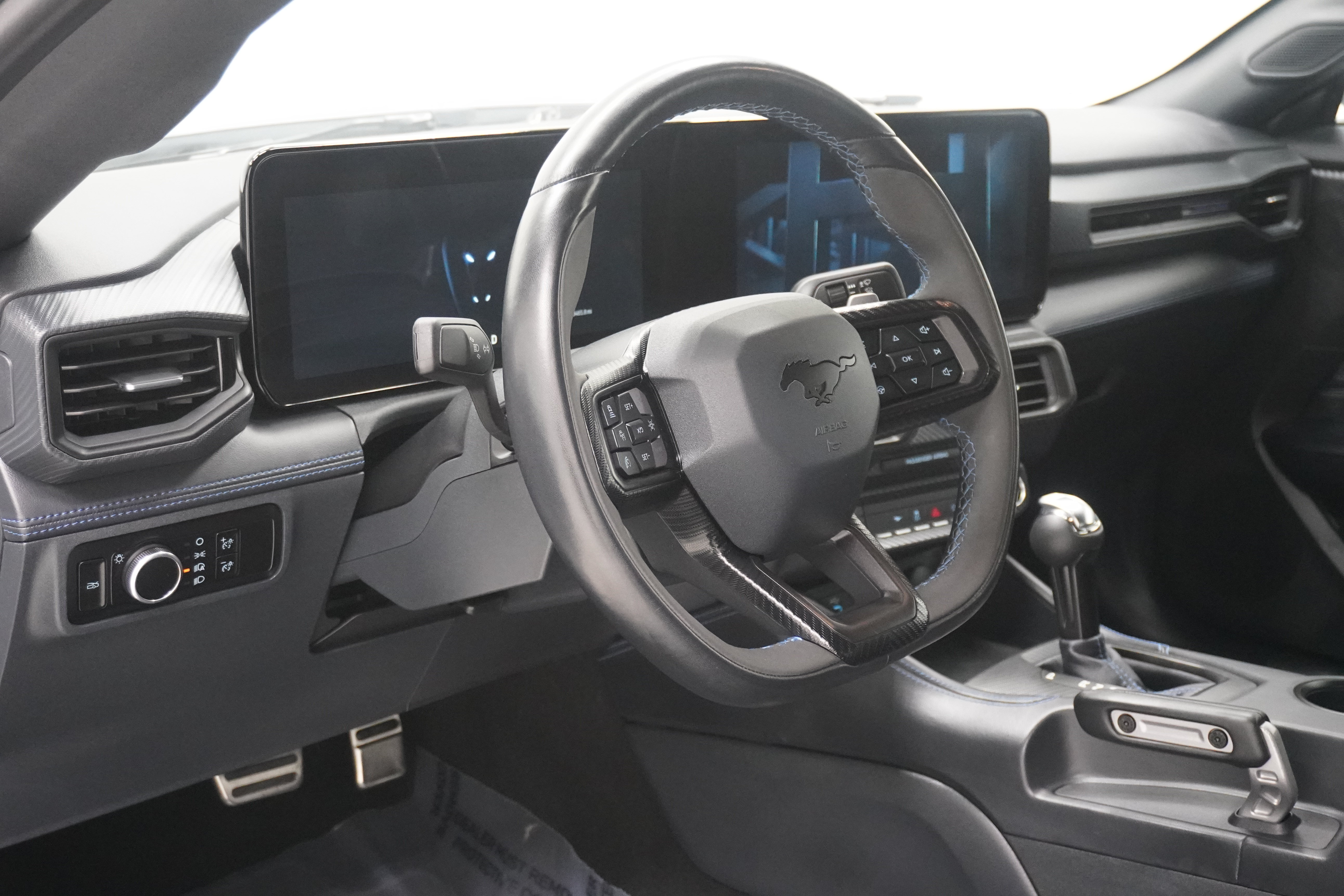 Used 2025 Ford Mustang Dark Horse RWD image 11