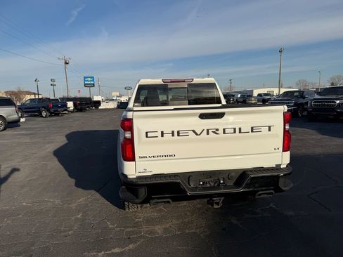 Used 2021 Chevrolet Silverado 1500 LT Trail Boss w/ Convenience Package II image 27