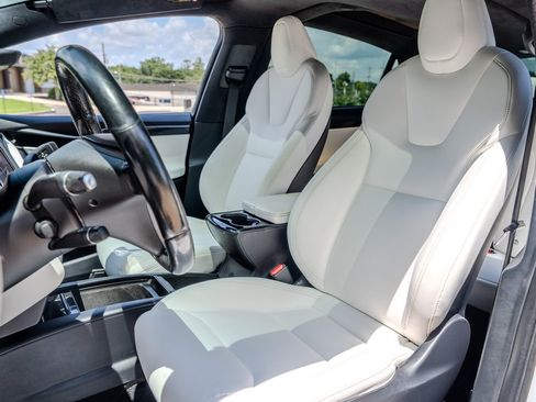 Used 2020 Tesla Model X Long Range AWD/4WD image 28