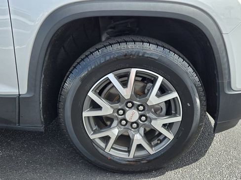 Used 2020 GMC Acadia SLE image 8