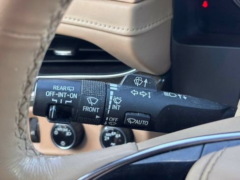Used 2019 Cadillac Escalade ESV Platinum AWD/4WD image 38