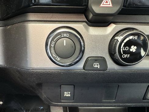 Used 2016 Toyota Tacoma SR5 image 16