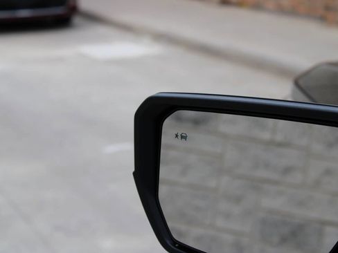 Used 2024 GMC Canyon Elevation w/ Convenience Package image 21