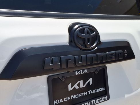 Used 2023 Toyota 4Runner TRD Off-Road Premium w/ Moonroof Package AWD/4WD image 12