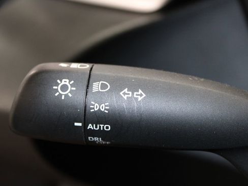 Used 2023 Toyota Corolla LE image 27