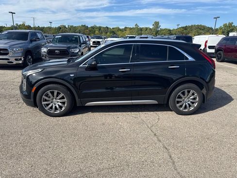 Used 2019 Cadillac XT4 Premium Luxury w/ Cold Weather Package AWD/4WD image 8