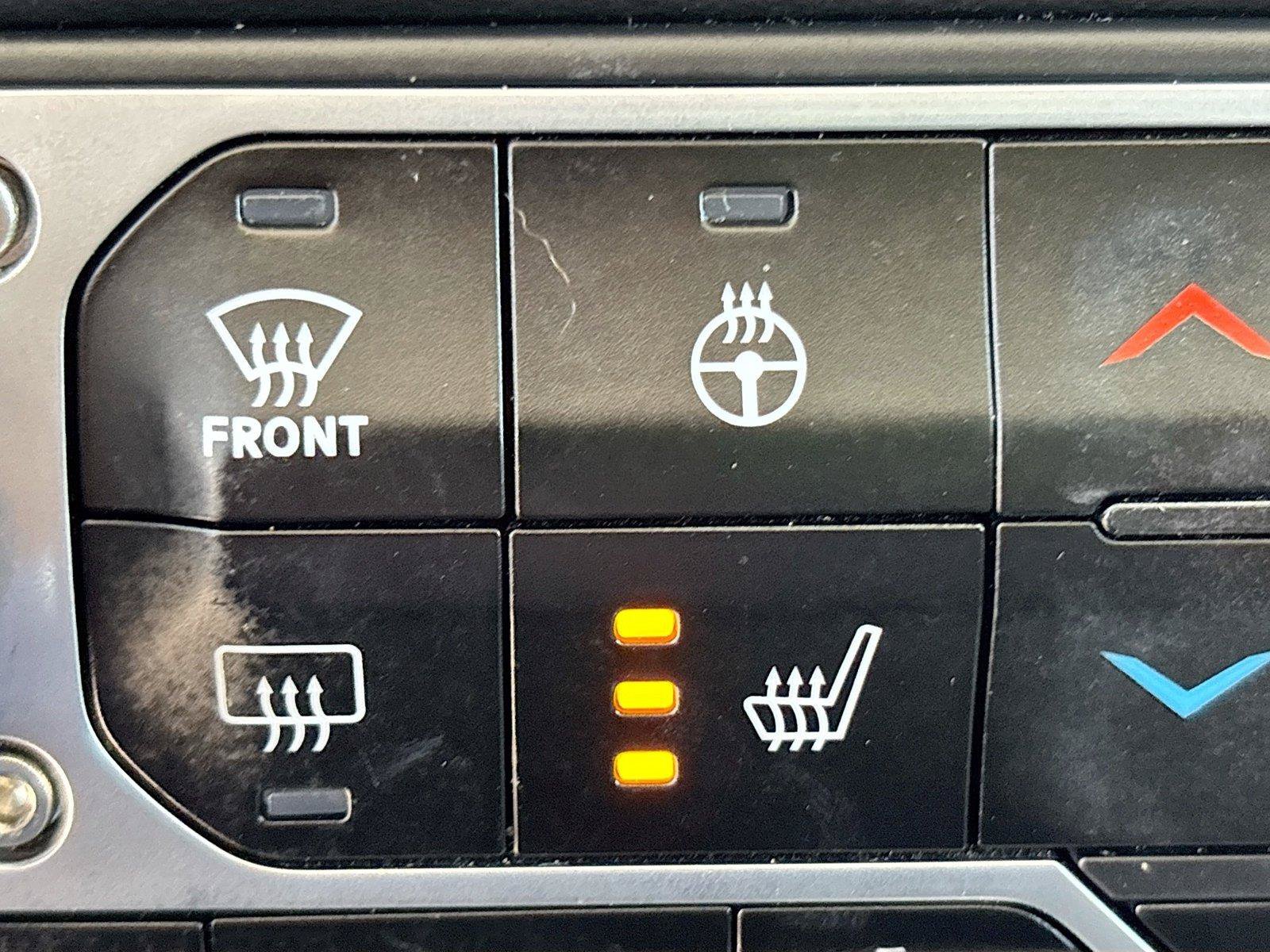 Used 2024 Jeep Wrangler Unlimited Sahara AWD/4WD image 19