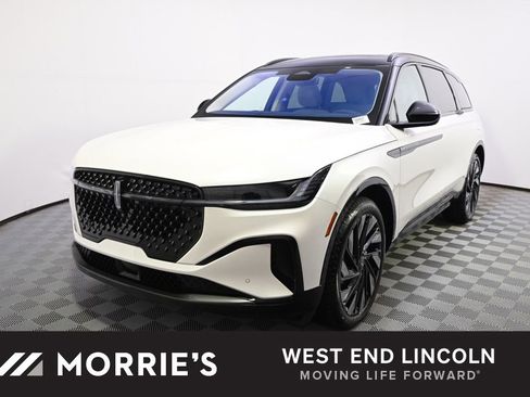 New 2026 Lincoln Nautilus Reserve image 1