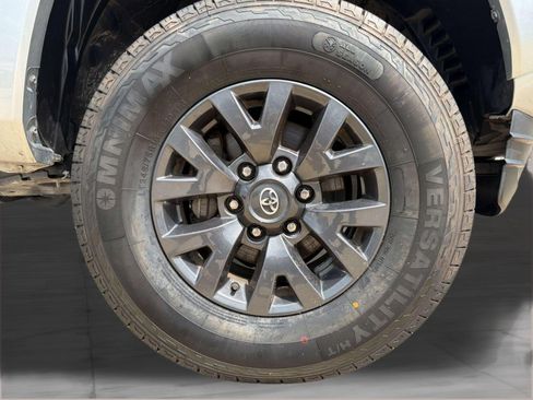 Used 2023 Toyota Tacoma SR5 RWD image 12