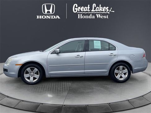 Used 2006 Ford Fusion SE image 2