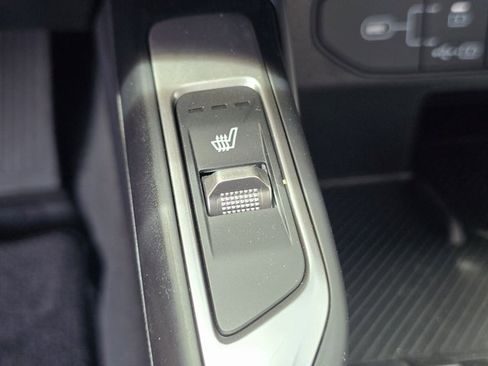 Used 2025 Kia Sorento S image 26