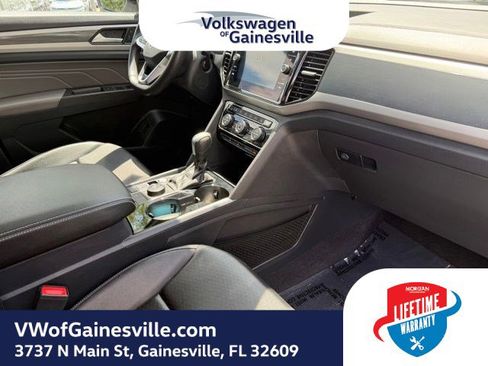 Certified 2023 Volkswagen Atlas SEL R-Line AWD/4WD image 11