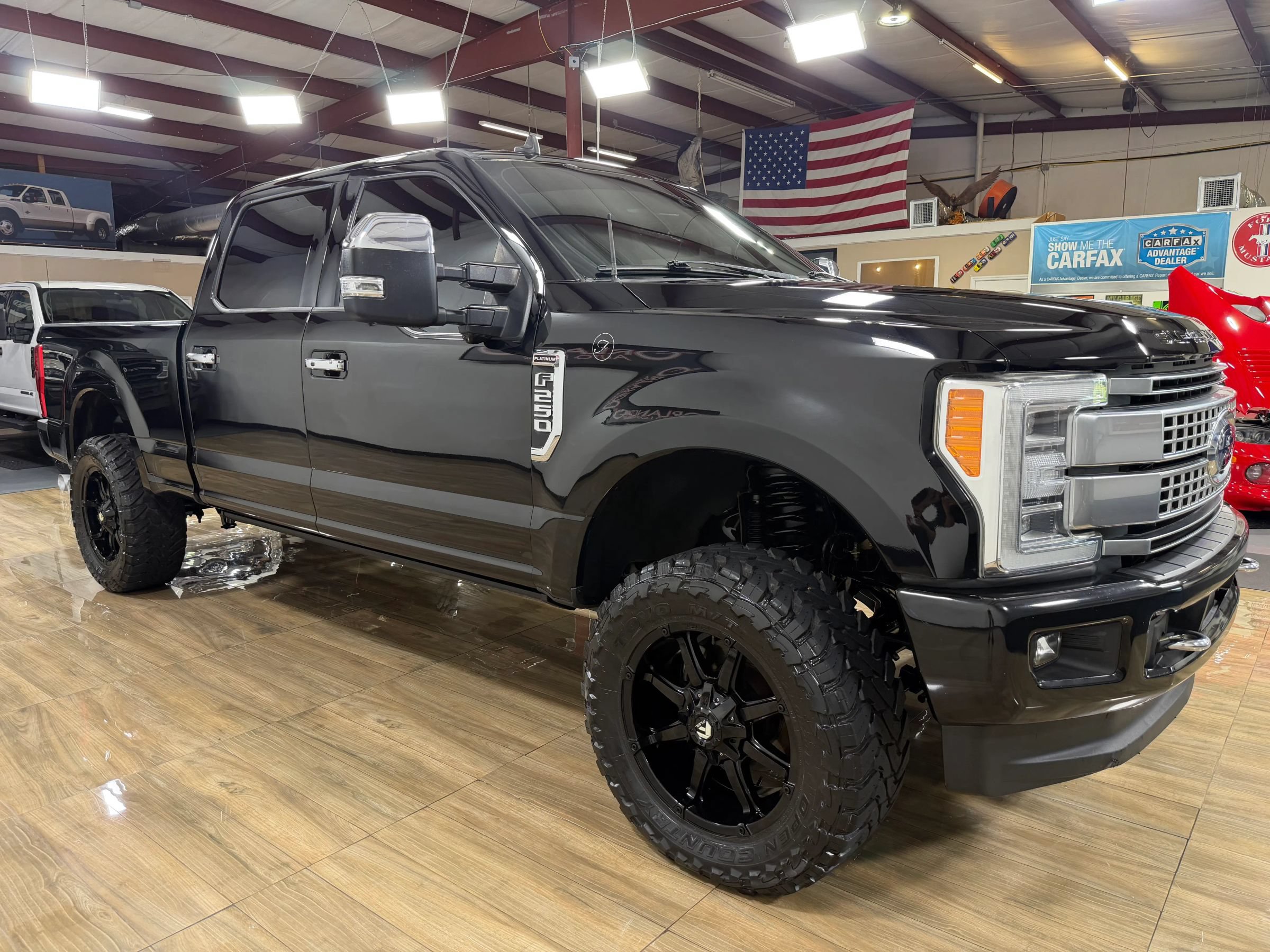 Used 2019 Ford F250 Platinum w/ Platinum Ultimate Package AWD/4WD image 4