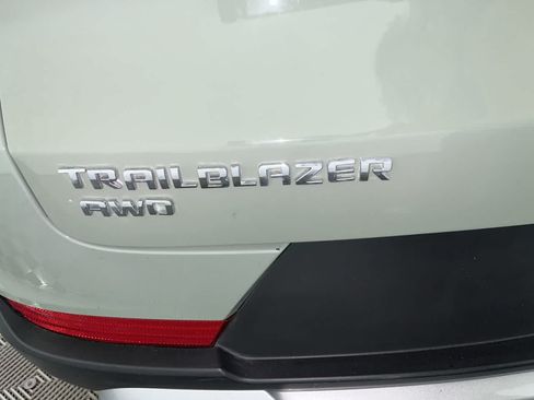 Used 2026 Chevrolet TrailBlazer LT AWD/4WD image 11