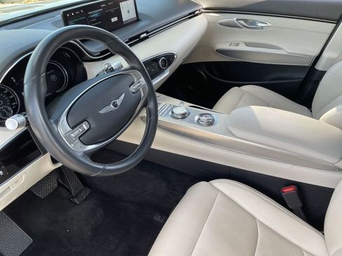 Used 2022 Genesis GV70 2.5T w/ Select Package image 10