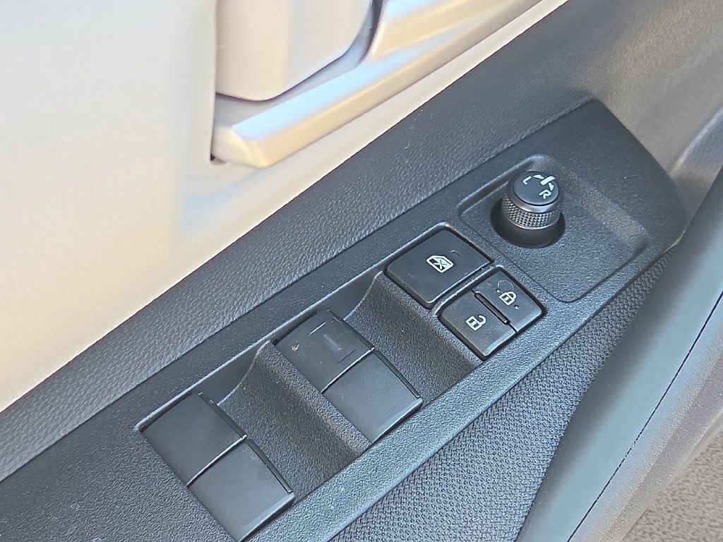 New 2027 Toyota Corolla SE FWD image 18