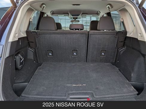 Certified 2025 Nissan Rogue SV image 21