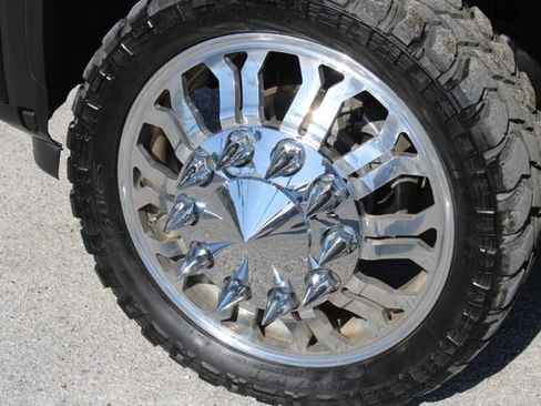 Used 2024 GMC Sierra 3500 Denali w/ Denali Reserve Package image 17