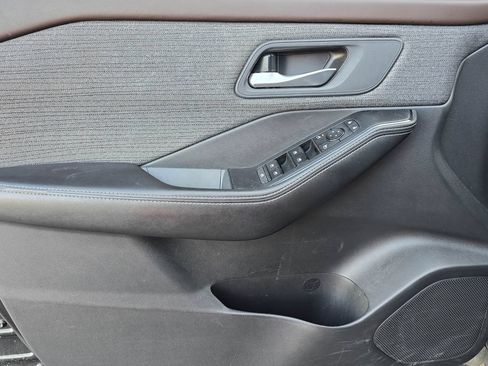 Used 2021 Nissan Rogue SV AWD/4WD image 10