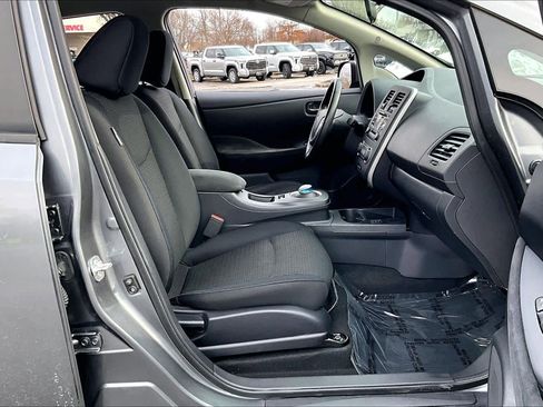 Used 2015 Nissan Leaf S w/ Charge Package image 9