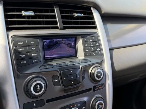 Used 2013 Ford Edge SEL FWD image 19