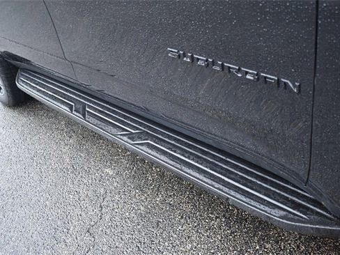 Used 2022 Chevrolet Suburban RST w/ Sport Performance Package image 12